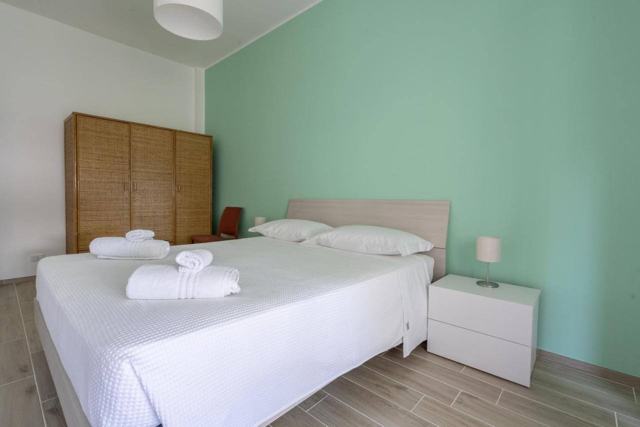 Ferienwohnung Casa Ecate Marina di Ragusa Exterior foto